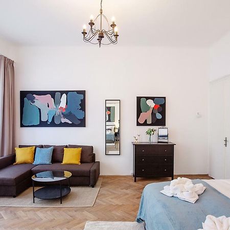 5Br 2Bath Family Apt 5Mins To Wenceslas Square Прага Екстер'єр фото