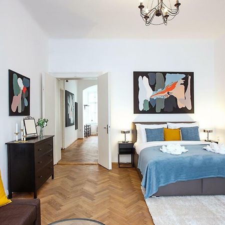5Br 2Bath Family Apt 5Mins To Wenceslas Square Прага Екстер'єр фото