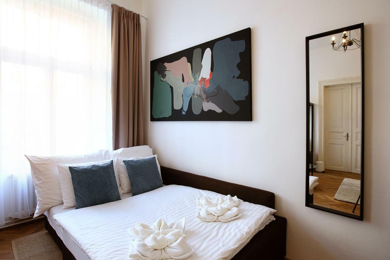 5Br 2Bath Family Apt 5Mins To Wenceslas Square Прага Екстер'єр фото